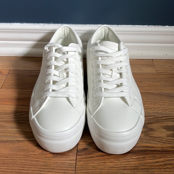 Cushionair Memory Foam White Women’s Chunky Sneaker Size 8 - Picture 2 of 5